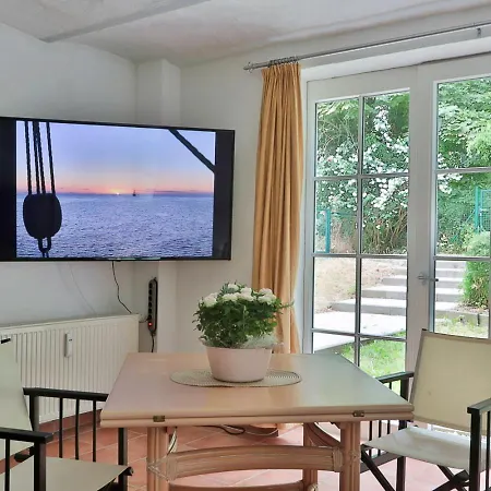 Kinozimmer Διαμέρισμα *